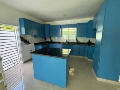 VENDO ESTA CASA EN LA VEGA