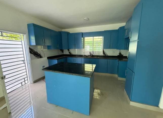 VENDO ESTA CASA EN LA VEGA