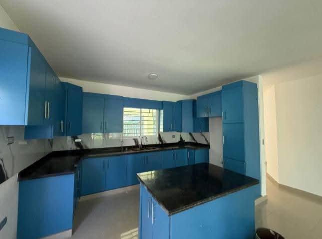 VENDO ESTA CASA EN LA VEGA