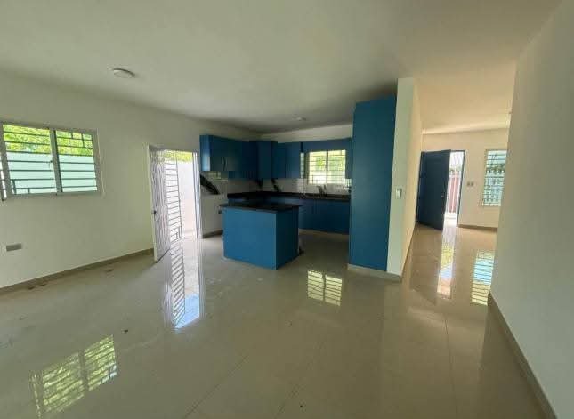 VENDO ESTA CASA EN LA VEGA