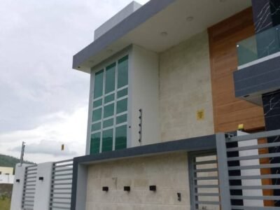 VENDO ESTA CASA EN LA VEGA