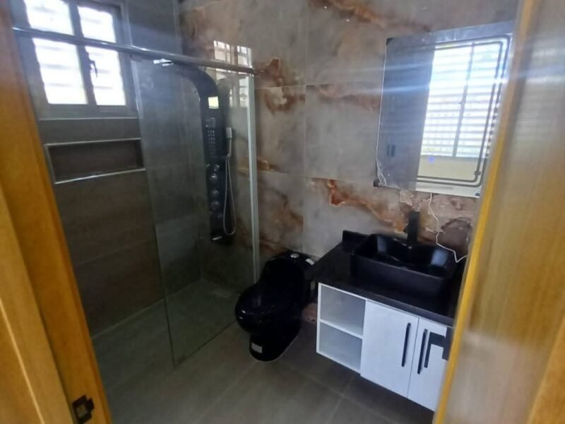 VENDO ESTA HERMOSA CASA EN LA VEGA